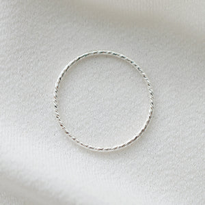 Sterling Silver Petite Shimmer Ring (Vale)
