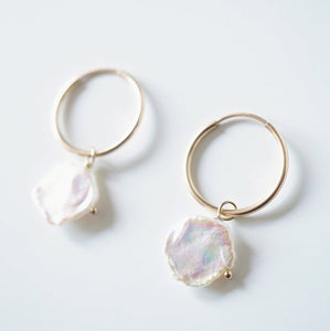 Keshi Pearl Gold Hoop Earrings (Perla) // Gifts for her // Handmade earrings // Minimalist jewelry