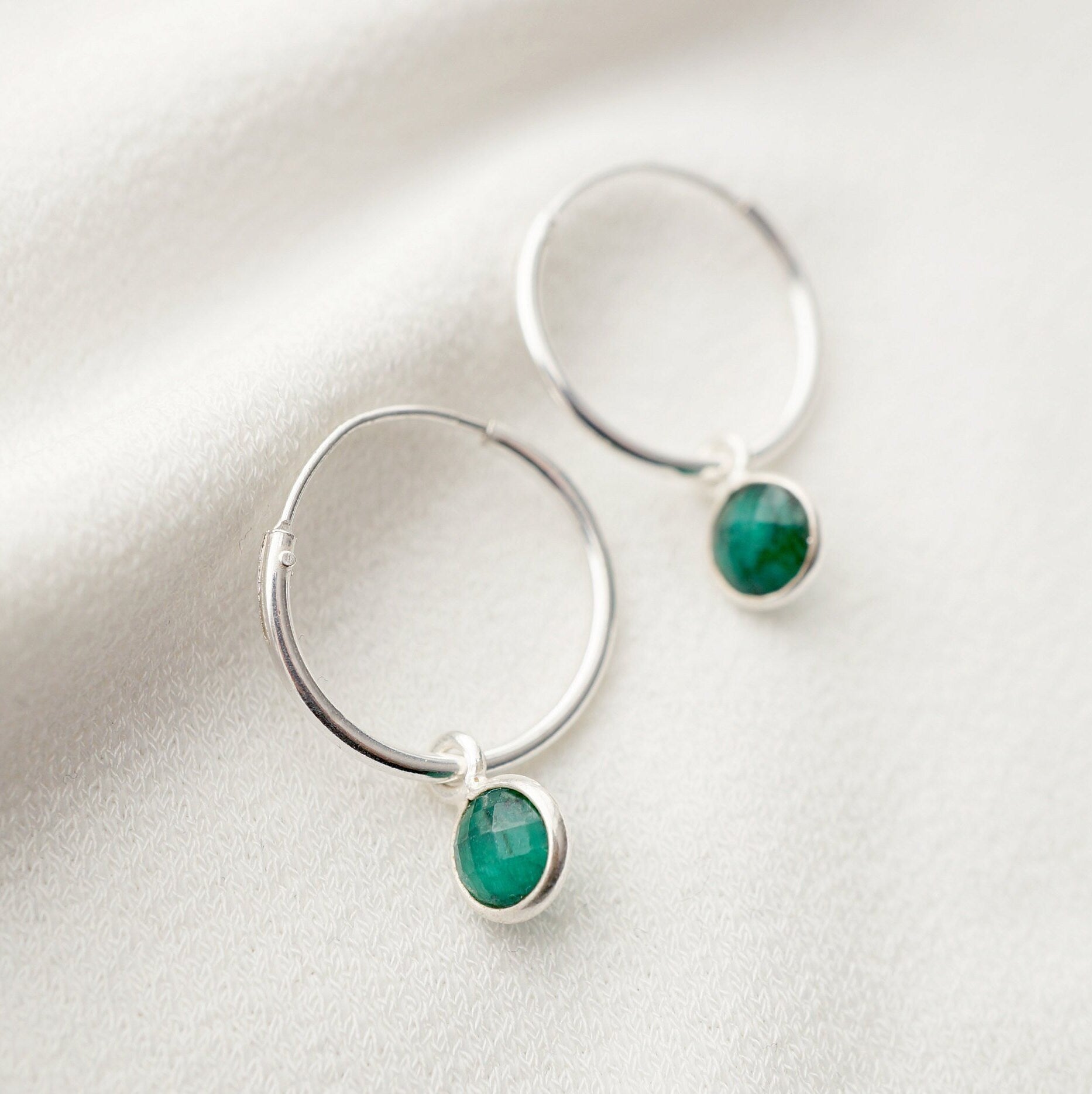 Emerald gemstones on Silver Hoop Earrings (Valais) // May birthstone // Minimalist jewelry // January birthstone