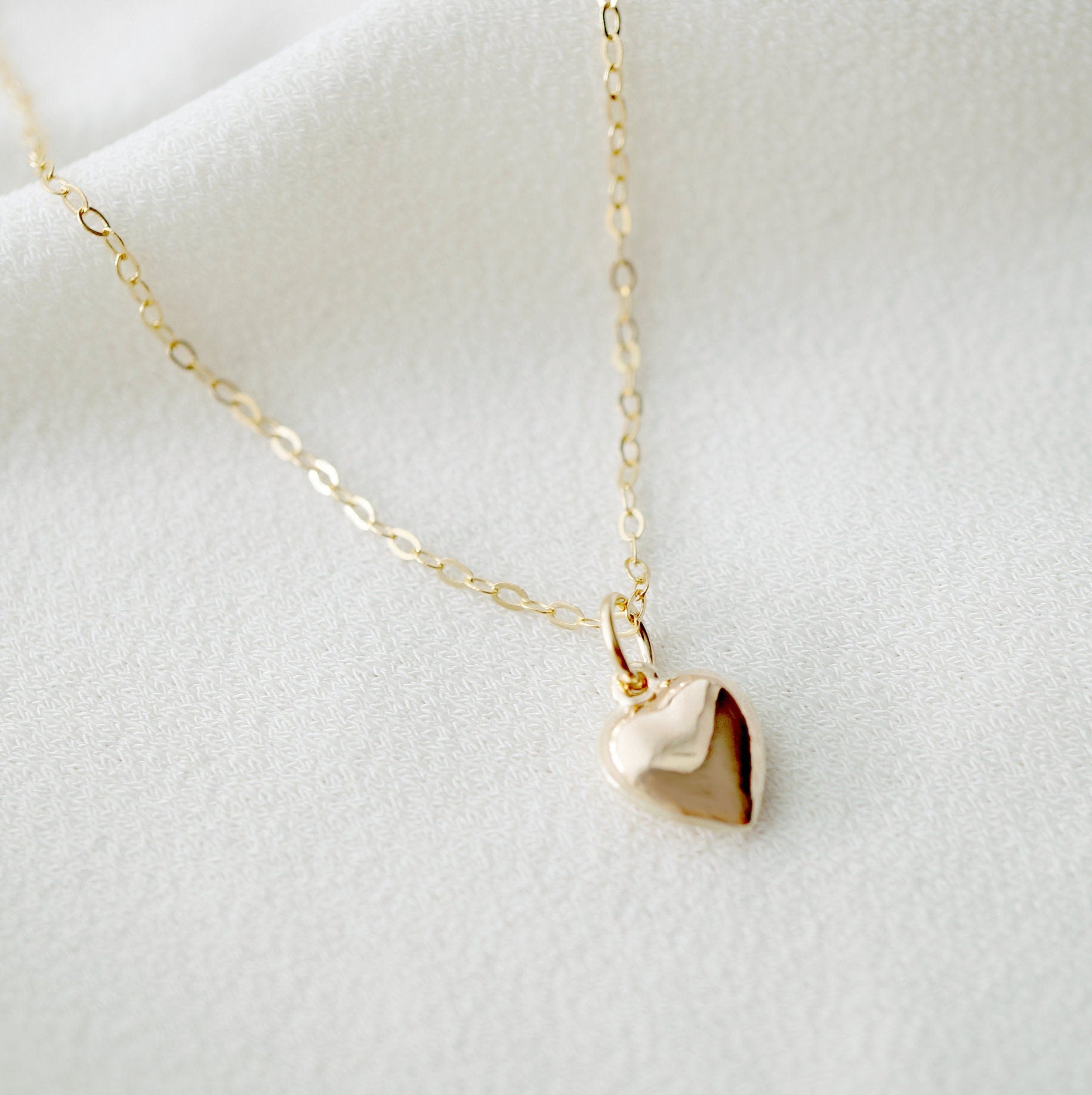 Tiny Gold Heart Necklace (Clementine) // 14K Gold filled // Gift for her // Minimalist jewelry