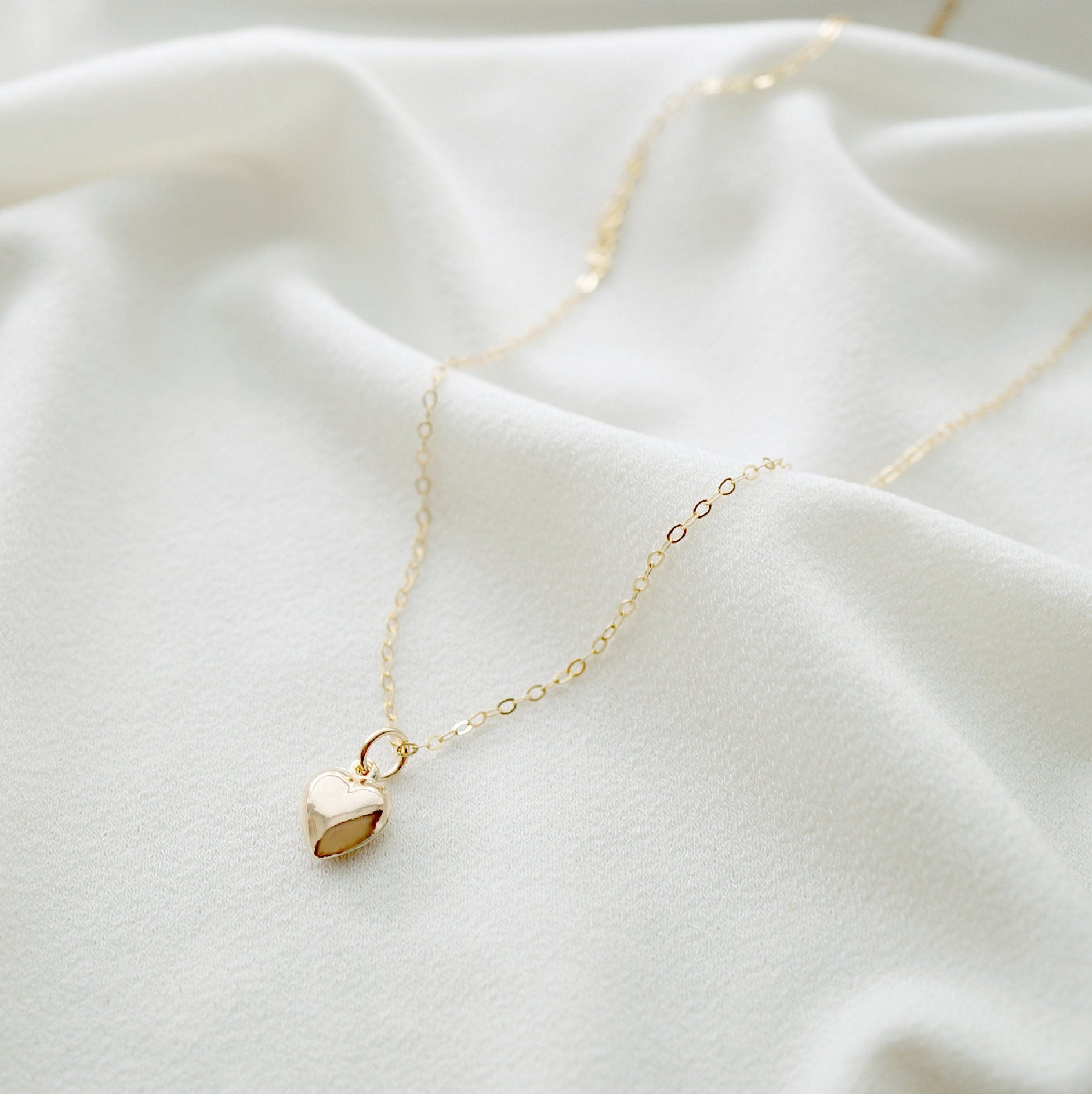 Tiny Gold Heart Necklace (Clementine) // 14K Gold filled // Gift for her // Minimalist jewelry
