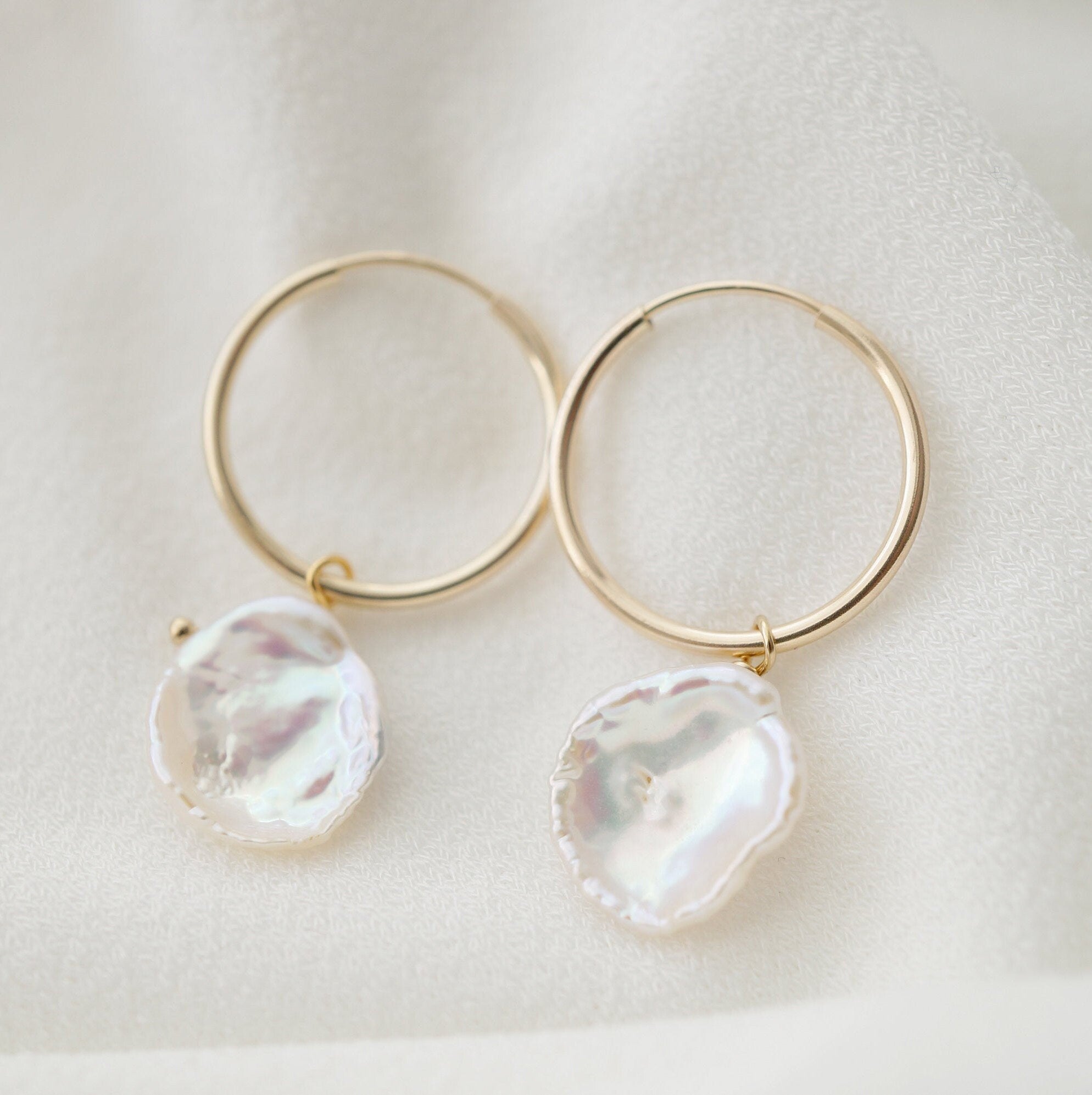 Keshi Pearl Gold Hoop Earrings (Perla) // Gifts for her // Handmade earrings // Minimalist jewelry