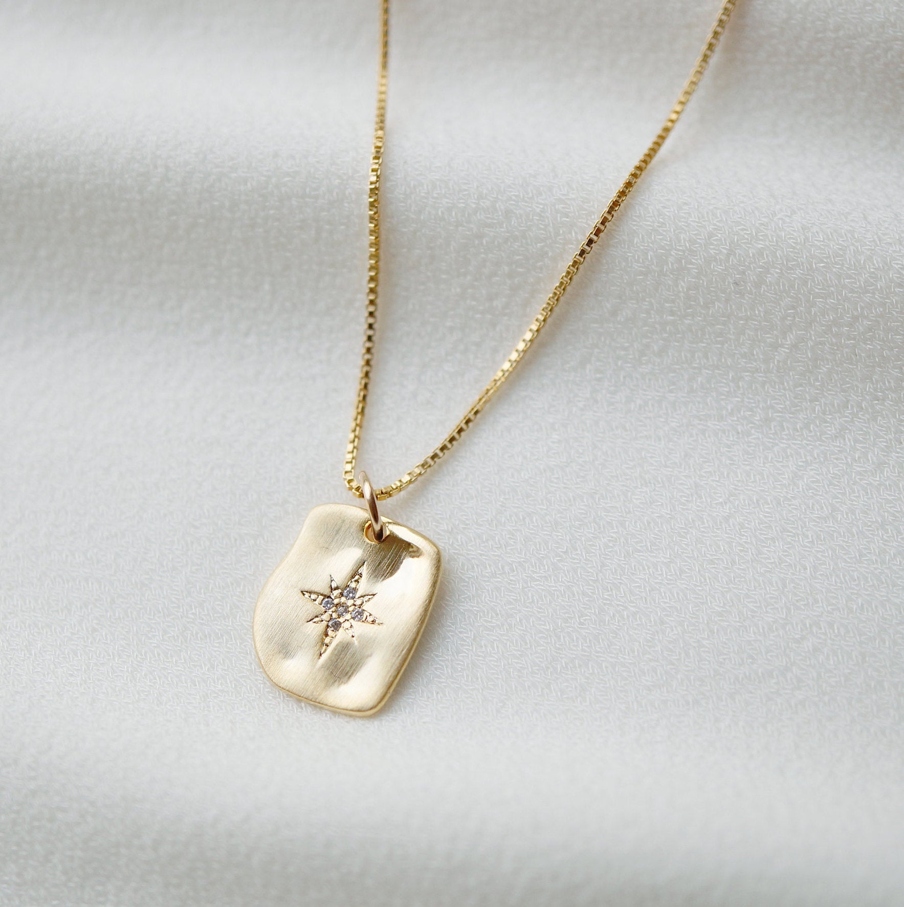 Gold North Star Note Necklace (Compass Paxton)