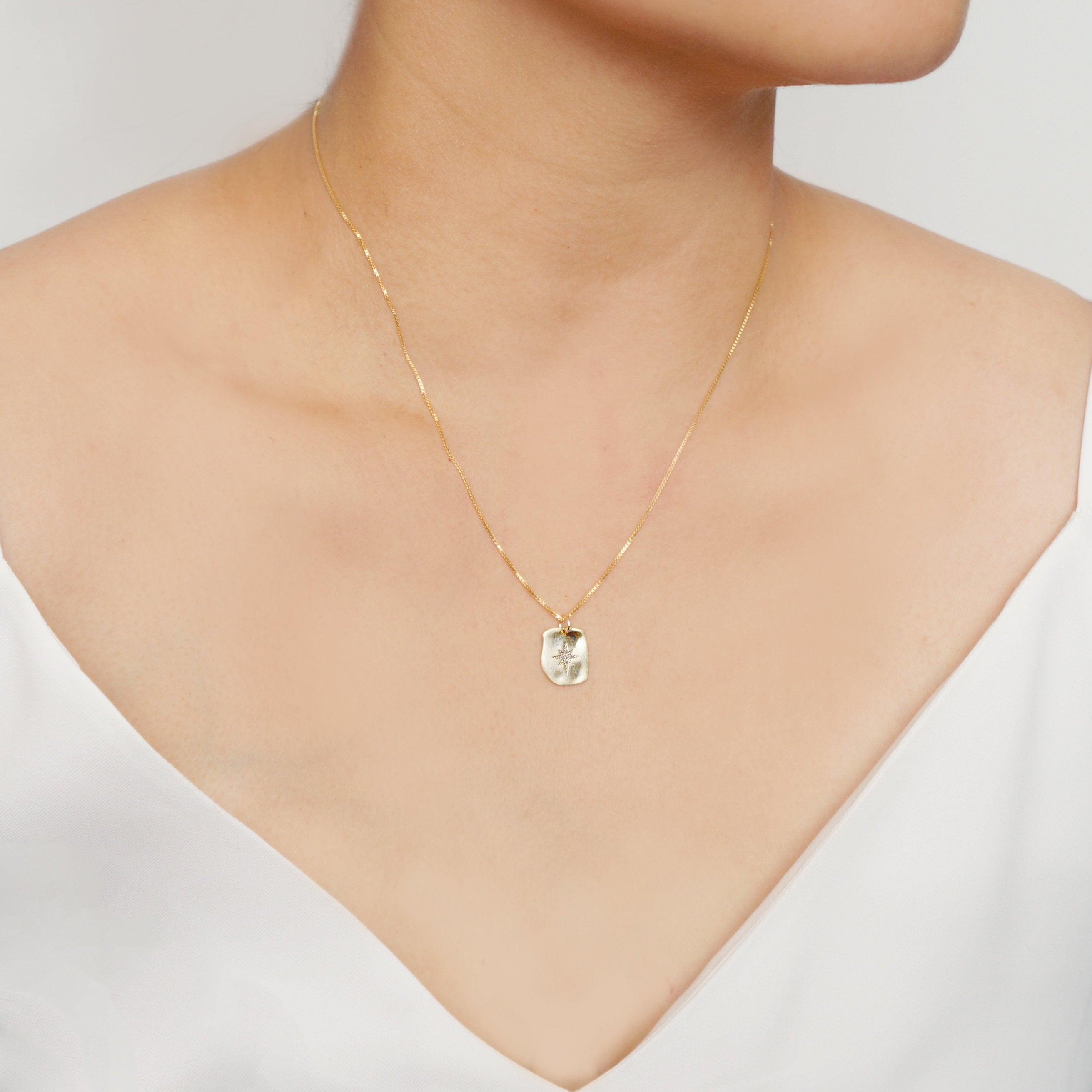 Gold North Star Note Necklace (Compass Paxton)
