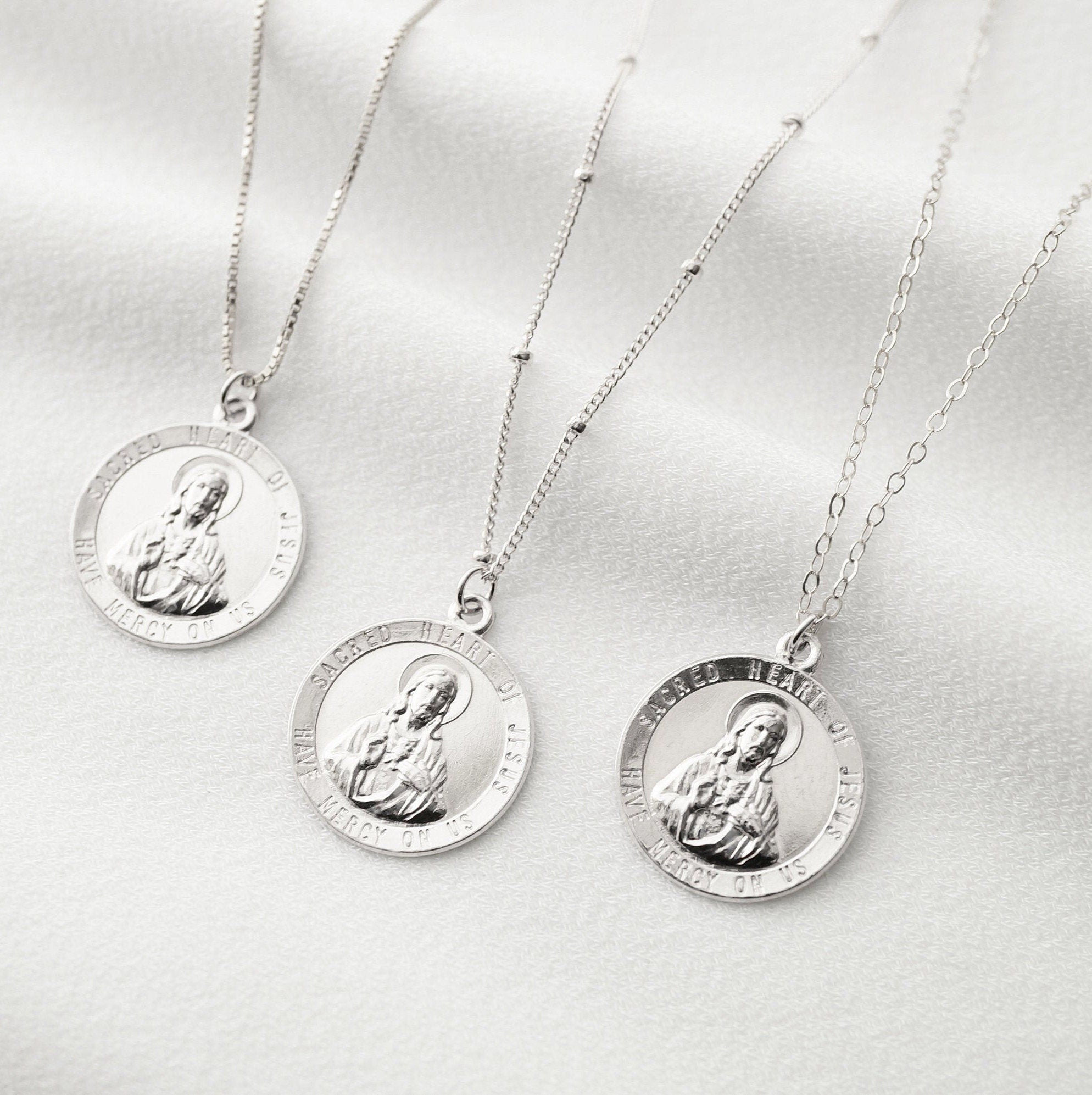 Sacred Heart of Jesus Sterling Silver Coin Medallion Necklace (Jesus Regal)