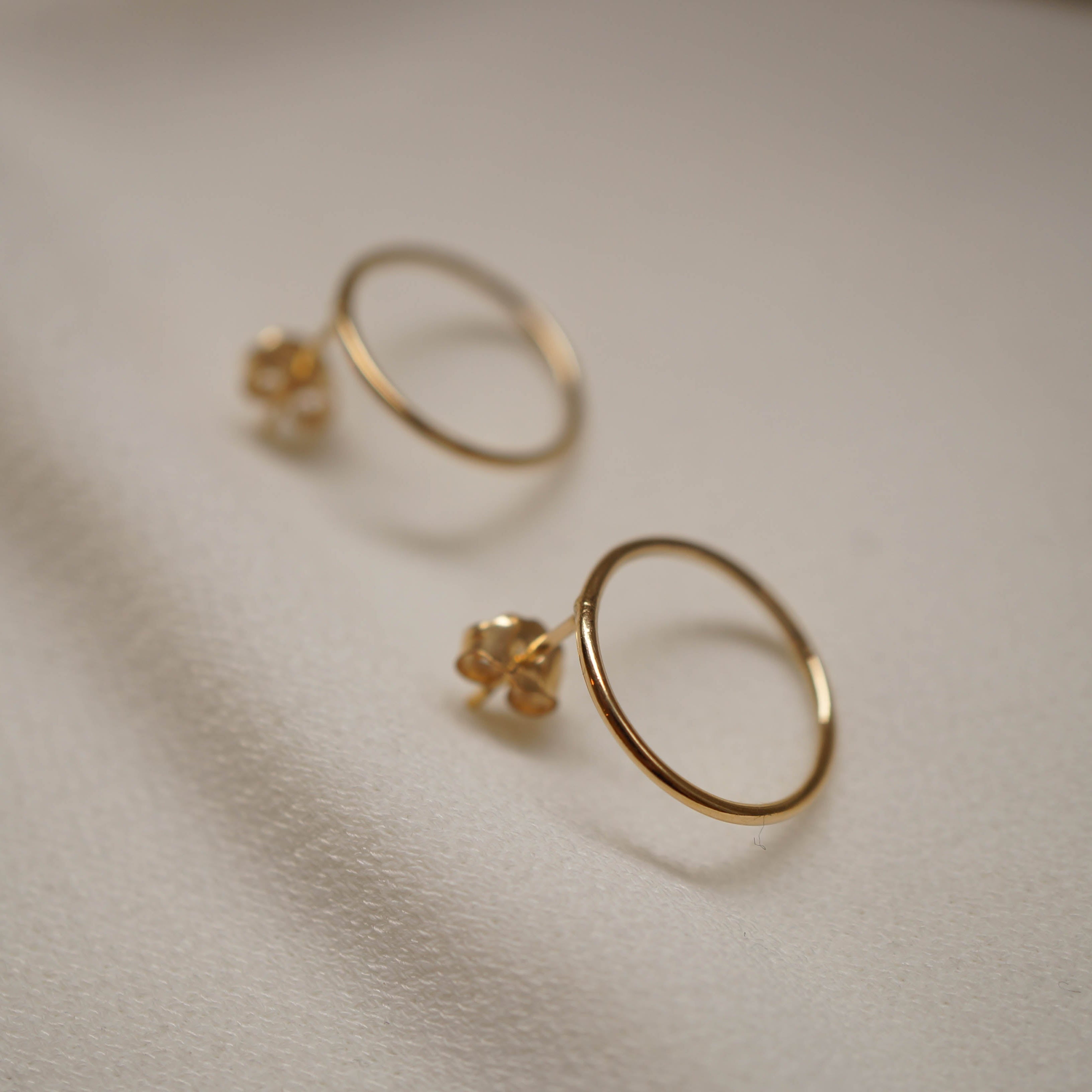 Mabel Circle Stud Earrings
