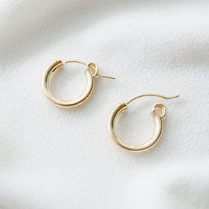 Petite Gold Hoop Earrings (Verra)