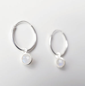 Emerald gemstones on Silver Hoop Earrings (Valais) // May birthstone // Minimalist jewelry // January birthstone