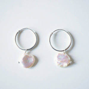 Keshi Pearl Sterling Silver Hoop Earrings (Perla) // Gifts for her // Handmade earrings // Minimalist jewelry