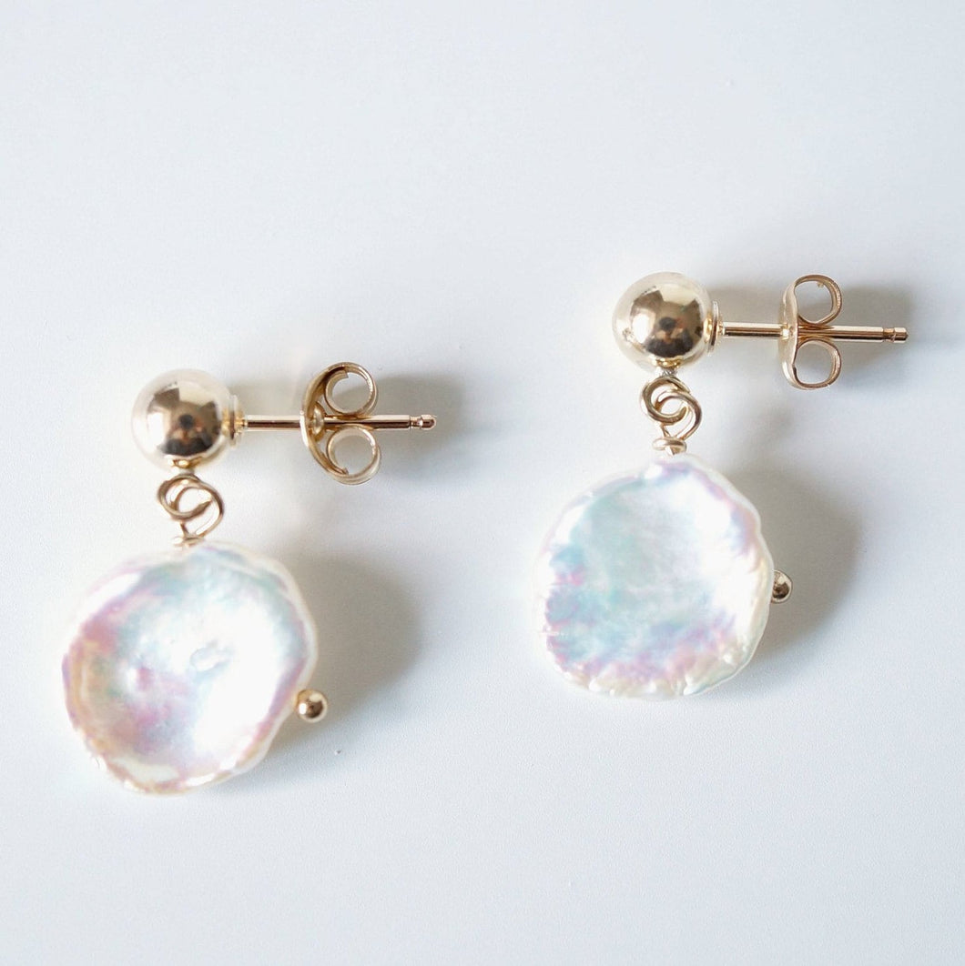 Keshi Pearl Gold Stud Earrings (Siria) // Gifts for her // Handmade earrings // Minimalist jewelry