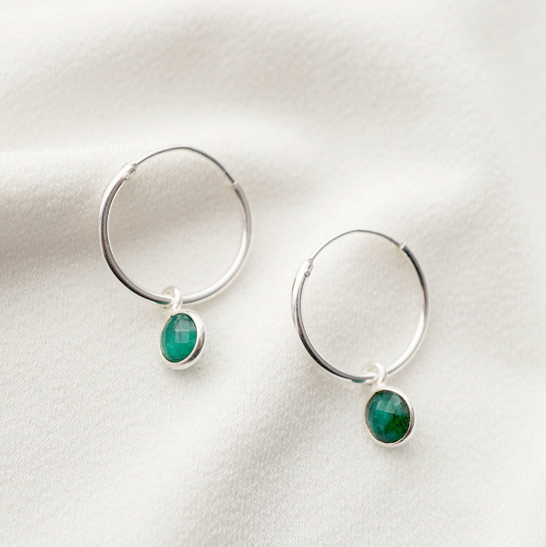 Emerald gemstones on Silver Hoop Earrings (Valais) // May birthstone // Minimalist jewelry // January birthstone