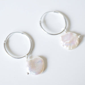 Keshi Pearl Sterling Silver Hoop Earrings (Perla) // Gifts for her // Handmade earrings // Minimalist jewelry