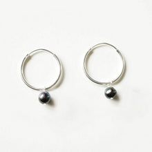 Load image into Gallery viewer, Black Peacock Purple Pearl Small Sterling Silver Hoop Earrings (Veneta) // Gifts for her // Handmade earrings // Minimalist jewelry