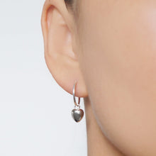 Load image into Gallery viewer, Tiny Silver Hearts on Silver Hoop Earrings (Coeur) // Gifts for her // Minimalist jewelry // Heart Jewelry