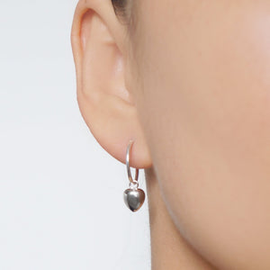Tiny Silver Hearts on Silver Hoop Earrings (Coeur) // Gifts for her // Minimalist jewelry // Heart Jewelry
